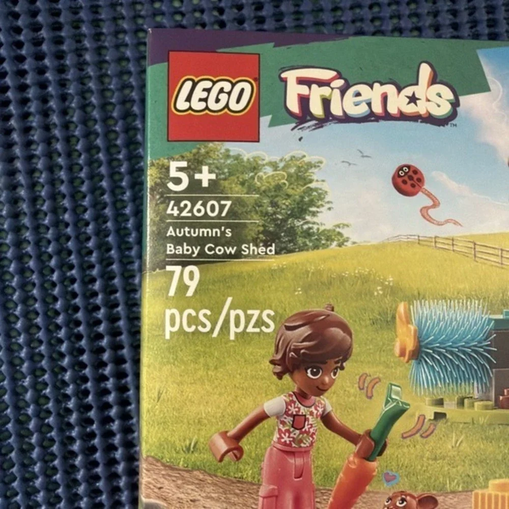 Lego Friends Autumn's Baby Cow Shed 79 pcs.    713‎